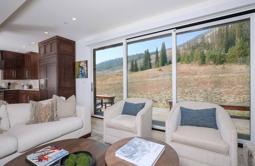 Big Sky House | Blue Moon Chalet - Best Family Ski in/Ski out! Luxurious House- Epic Location!