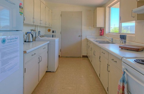 Exmouth House | Blue Moon - Family friendly, comfy home.