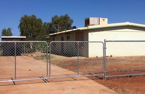 Exmouth House | Blue Moon - Family friendly, comfy home.