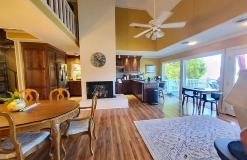 Penhook House | Blue Mountain Cottage: Mountain View, Wifi, 2 Kayaks, Cornhole, Firepit, Sandy Beach,