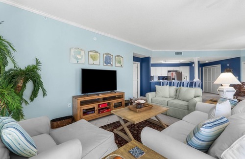 Santa Rosa Beach Condo | Blue Mountain Awaits: 3rd floor w/seasonal beach service!