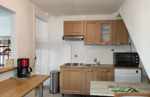 Loctudy Apartment | Blue net apartment