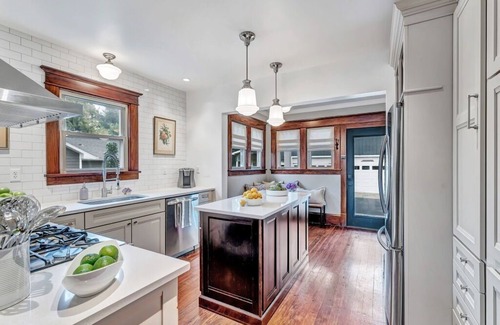Lily Dale House | BLUE OAR LAKEHOUSE-Chautauqua-Lilydale-Luxury on the Lake
