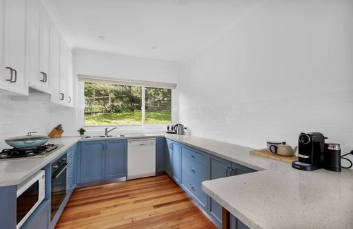 Merimbula House | Blue on Collins