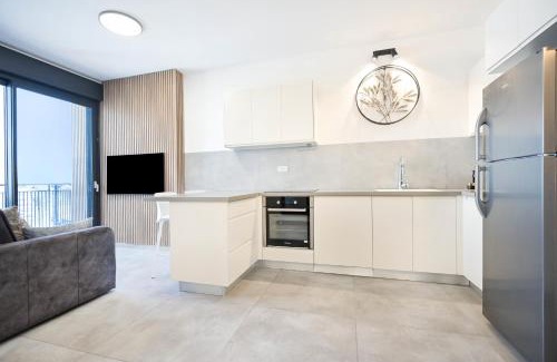 Tel Aviv Promenade Apartment | Blue One by HolyGuest