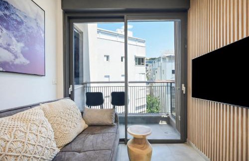 Tel Aviv Promenade Apartment | Blue One by HolyGuest