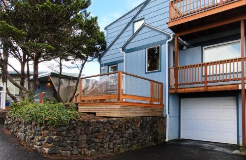 Newport House | Blue Pacifica