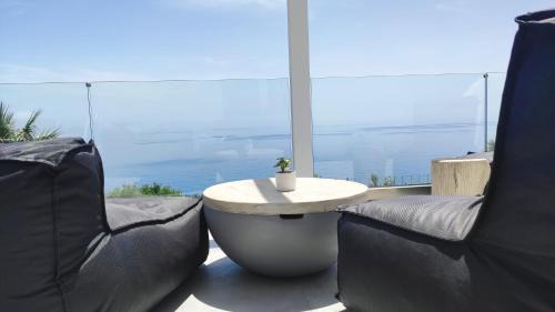 Achlia Apartment | Blue Paradise Apartment