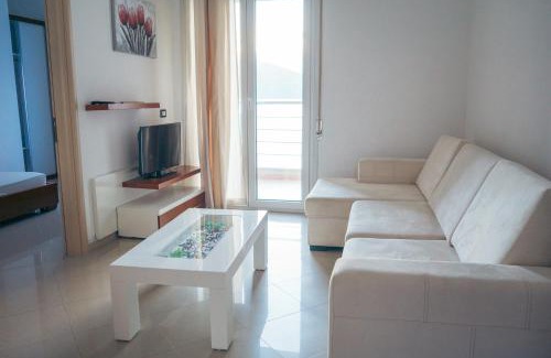 Orikum Hotel | Blue Paradise Hotel