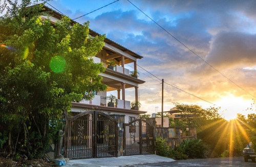 La Gaulette Villa | Blue Pearl Villa