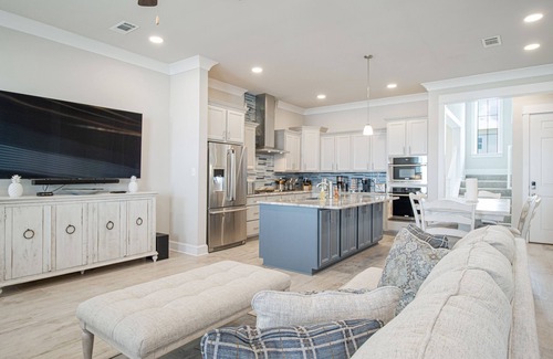 Biloxi House | Blue Pelican 2 Beachfront Vacation Rental Home