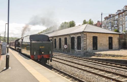 Whitby Apartment | Blue Peter Engine Shed