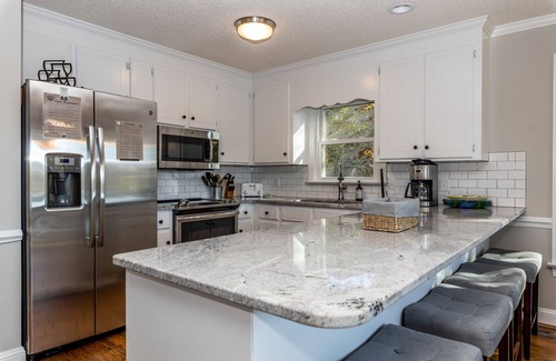 Littleton House | Blue Pointe | Amazing sunset views| Fabulous flat lot| Pet Friendly (Fee)