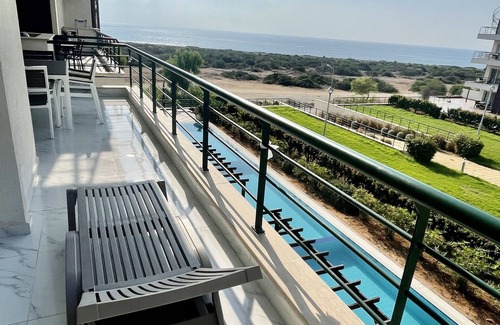 Bafra Apartment | Blue Retreat Suite by the Sea