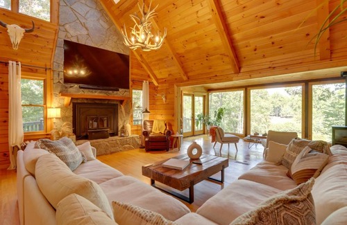 My Mountain House | Blue Ridge Cabin with Hot Tub and Private Lake!