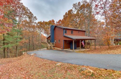 Blue Ridge House | Blue Ridge Cabin with Hot Tub, 5 Mi to Downtown!