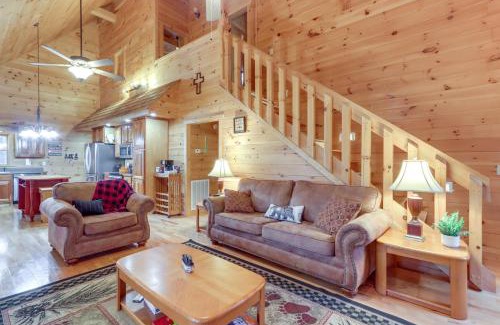 Blue Ridge House | Blue Ridge Cabin with Hot Tub, 5 Mi to Downtown!