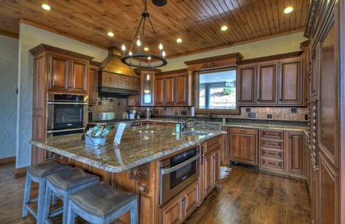 Blue Ridge Cabin | Blue Ridge Luxury Lodge | 9BR | Stunning Views | Ideal for Retreats & Getaways