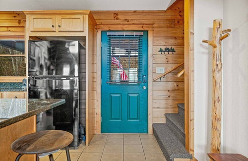 Wolf Laurel Apartment | Blue Ridge Mountain Cabin With Stunning Views
