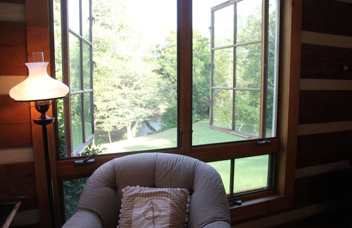 Sparta Cabin | Blue Ridge Mountain 'Solitude' on The Little River