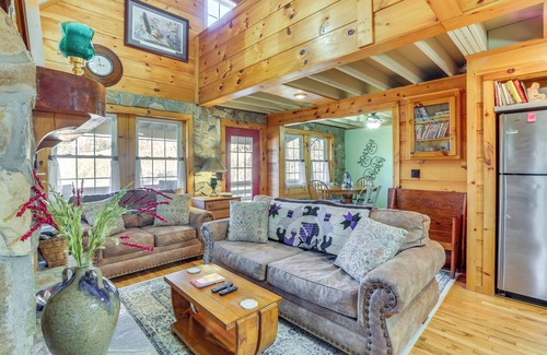 Fancy Gap Cabin | Blue Ridge Mountain Views - Fancy Gap Cabin
