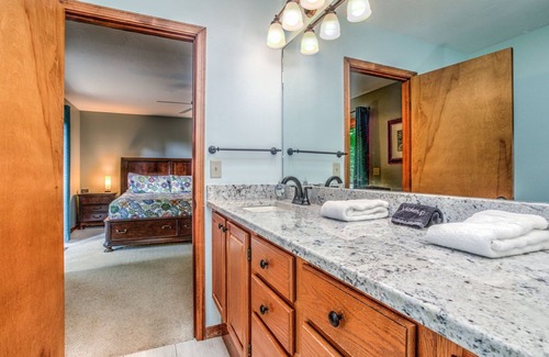Swannanoa House | Blue Ridge Retreat close to Black Mountain