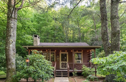 Blowing Rock Cabin | Blue Ridge Riverside Cabin