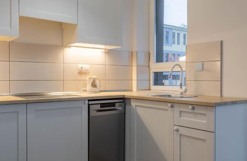 Kelenfold Apartment | Blue River Apartment with Sauna&Gym and Parking