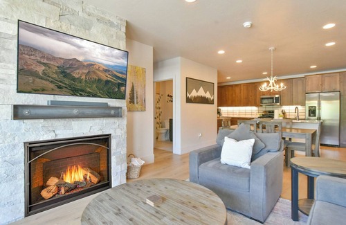 Silverthorne Condo | Blue River Flats Lookout: High-End Finishes w/Mountain Views