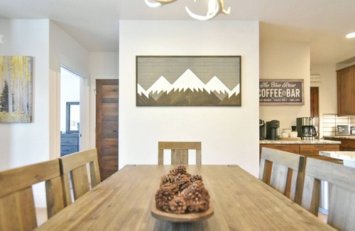 Silverthorne Condo | Blue River Flats Lookout: High-End Finishes w/Mountain Views