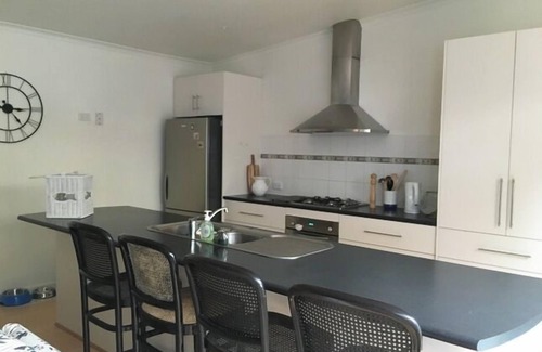 Indented Head Cottage | Blue Seashell Cottage close to the beach