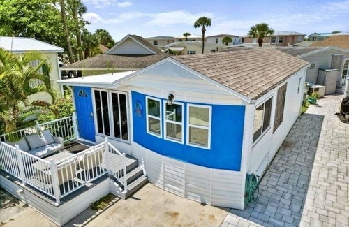 Nettles Island House | Blue Serenity Bungalow is ready for beach relaxation and fun. Family friendly!n