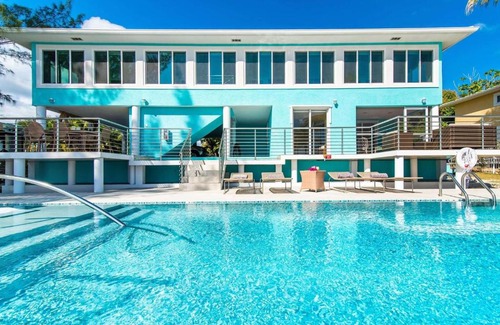 East End House | Blue Serenity by Grand Cayman Villas & Condos