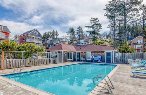 Nelscott House | Blue Shutter Olivia Beach