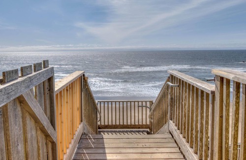 Nelscott House | Blue Shutter Olivia Beach