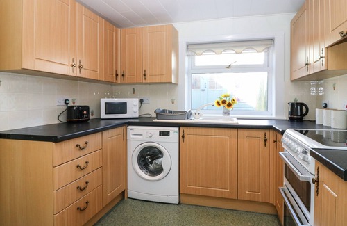 Auchmithie House | BLUE SKIES COTTAGE, pet friendly, country holiday cottage in Arbroath