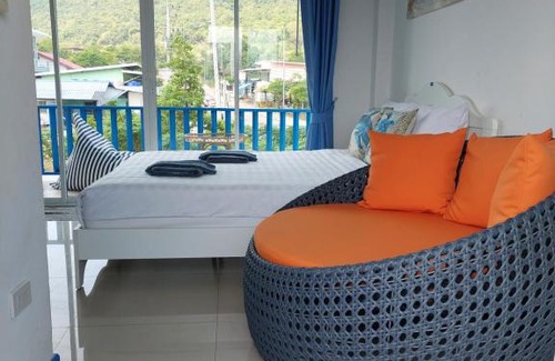 Koh Lan Resort | Blue sky Koh larn Resort