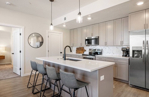 St. George Condo | Blue Sky Oasis: Desert Color Lagoon + Beaches