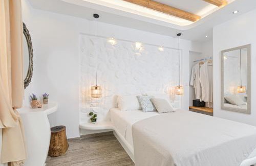 Old Town Naxos Hotel | Blue Sky Summer