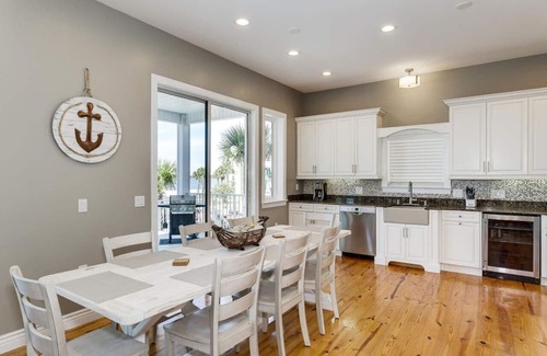 Caribbean Isle House | Blue Sound: Gorgeous LARGE, PRIVATE HOME in Gated Beach Community
