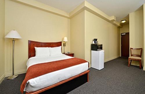 Meeker Hotel | Blue Spruce Inn-Meeker, Colorado