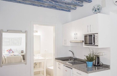 San Basilio Apartment | Blue Studio Superior-Ensuite with Shower