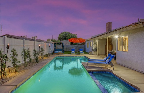 Indio House | Blue Sunset: Pool, Spa, PoolTable, PingPong, more!