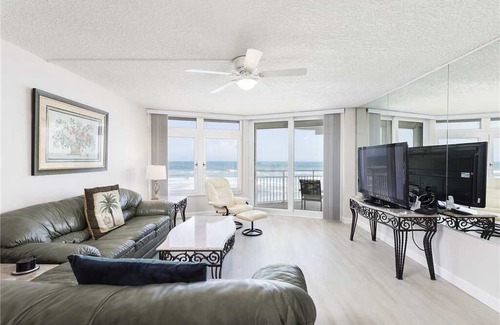 Daytona Beach Shores Condo | Blue Surf 305, 2 Bedrooms, Pool Access, Sleeps 5