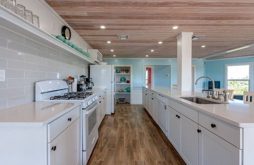 Hope Town Villa | Blue Tang - Newly Renovated Bahamian Villa, minutes to the ocean!