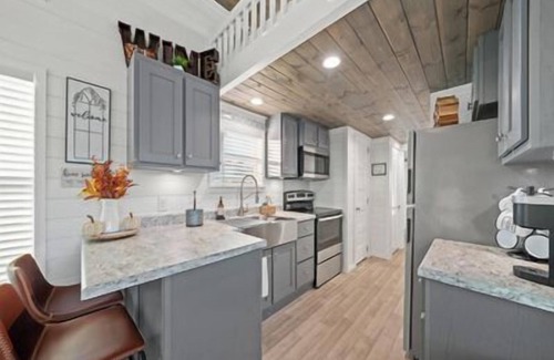Fredericksburg Cottage | Blue Terrace - 183