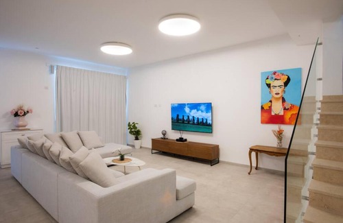 Tiberias Apartment | Blue villa - 5 bedrooms with private pool