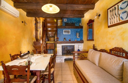 Samonas House | Blue villa Mantzourana - 1 bedroom-2 balconies -Sea and mountain view