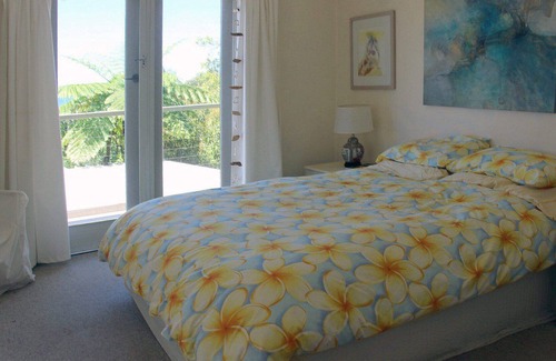 Killcare House | Blue Waters Beach Views