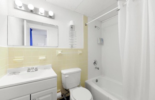Ocean City Hotel | Blue Wave Inn - Ocean City